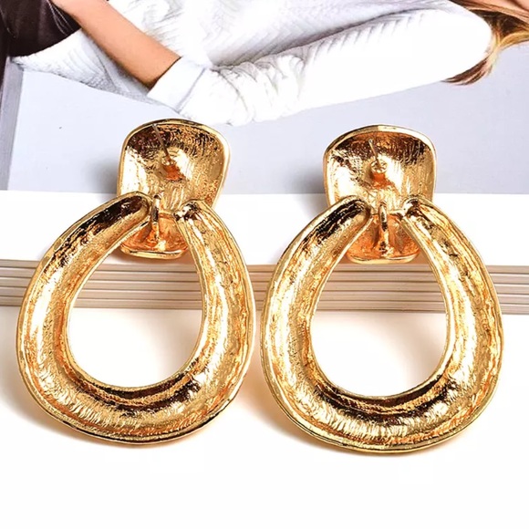 NEW Zara Gold Textured Hoop Earrings - Picture 3 of 4